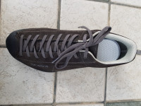 Vrhunski vsestranski treking pohodni čevlji SCARPA - NOVI -60€ CENEJE