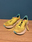 HOKA mach 6