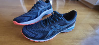 Prodam tekaške superge Asics GT-2000 št. 49