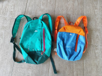 Komplet 2 nahrbtnikov Quechua Arpenaz 10 (kot nova)