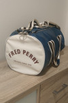 Športna torba Fred Perry.