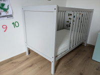 Otroška postelja z ograjo, siva, 60x120 cm