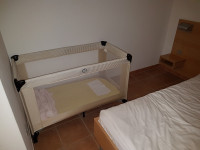 Otroška prenosna postelja FreeON + zložljiva vzmetnica 60x120 FreeON