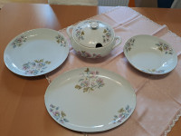 PORCELAN POLSKI VSE NA SLIKI ZA 40 EVR TEL.031 266 336