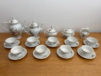 Set porcelan kava/čaj skodelice in čajniki