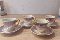 vintage skodelice za kavo z zlatim robom