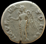 LaZooRo: Rimsko - AR denarij Antonina Pija (138 - 161 AD), Zmaga