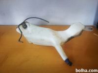 Fiat Doblo posoda za pranje steklel motorček pumpica