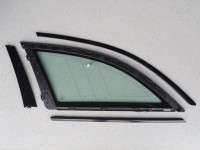 Mercedes E 320CDI l.2004 Karavan W211 Zadnje levo steklo za Karavan