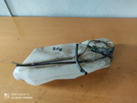 Peugeot 206 posoda za pranje stekel vodo