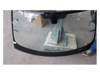 SPREDNJE VETROBRA. STEKLO RANGE ROVER SPORT L.2007