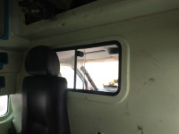 vw volkswagen transporter t5 2.5 2005 pregradno steklo šipa sredina dr