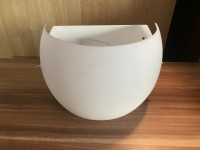 Stenska luc: premer 23,5cm