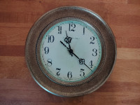 Retro stenska ura premera 28 cm - mehanizem ne deluje