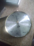 stenski vremenski barometer