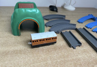 TOMY Thomas & Friends - TrackMaster proga + vagon + most