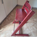 Otroški stol za hranjenje