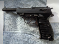 pištola P38 (original brunirana) letnik 43