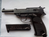 pištola P38 (original brunirana)