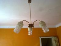 Stropa svetila-lustri 70 ta leta