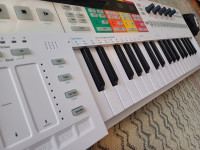 MIDI klaviatura sekvencer Arturia Keystep pro