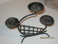 kovan svečnik za 3 sveče