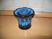 Svečnik (okrasna posodica) iz keramike za čajno svečko