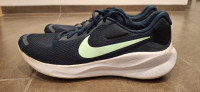 Športni copati NIKE revolution 7 (št. 41)