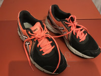 Superge Asics, št 38