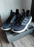 superge Adidas UltraBoost Light W  št.40 uk6.5 25cm NOVE