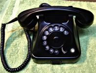 Vintage bakelitni telefon ATA 12