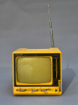 Miniaturna prenosna televizija znamke Maximal