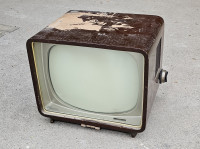 PANORAMA 43-110 stara televizija Stanje razvidno iz slik od oglasa