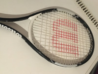OTROŠKI TENIS LOPAR WILSON ROGER FEDERER 25"