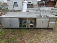 NEUTRALNI DELOVNI - TOČILNI PULT Z 2x KORITO IN VRATI - 345 cm