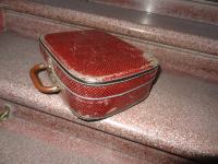 VINTAGE KOVČEK, DIMENZIJE 30 X 22 X 9 cm.