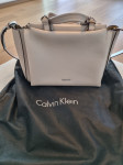 Calvin Klein torbica v bež barvi