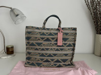 Coccinelle nova torba