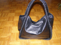 Črna torbica