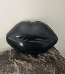 ČRNA TORBICA USTNICE