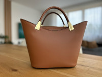 Roberta M usnjena rjava torbica