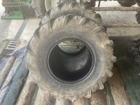 Prodam dve traktorski gumi R20