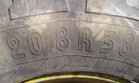 Prodam traktorske pnevmatike 20,8 R38