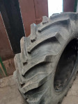 Traktorska guma 16.9-34 radial Vredestein