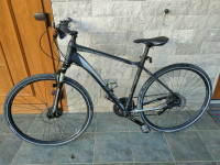 Merida Crossway XT Edition - moško treking kolo