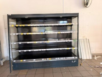 Samostojna hladilna vitrina/omara – samo priklop na elektriko