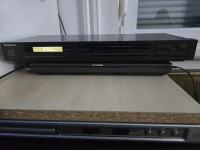 Technics Quarz AM/FM stereo tuner ST-500, ohranjen,črn