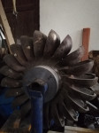 gonilnik Peltonove turbine