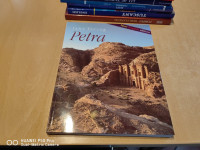 Turistični vodnik - Petra / angleško