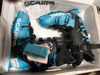Turni pancarji novi Scarpa 4-Quattro XT št. noge 280 oz. 43